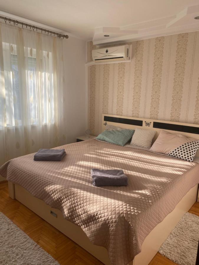 Apartament Regim Hotelier オラデア エクステリア 写真